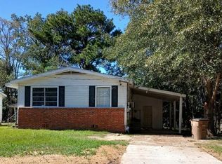 460 Pinehill Dr, Mobile, AL 36606