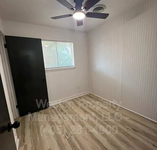 9609 Greystone Ave — Photo 8