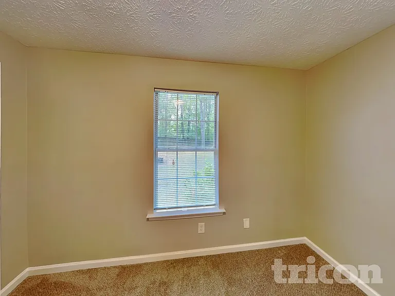101 Halehaven Dr — Photo 11