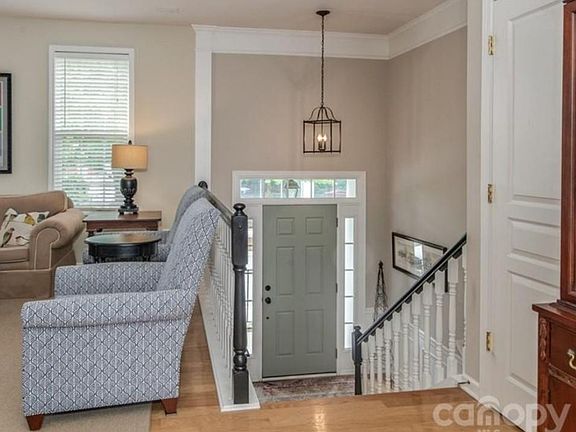 Entrance to front door