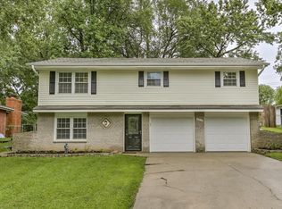 4412 NE Sunnybrook Ln, Kansas City, MO 64117