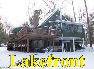 153 Mountain Lake Dr, Dingmans Ferry, PA 18328