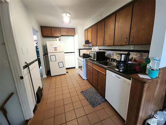 4th image of 1238 Hoyt Dr