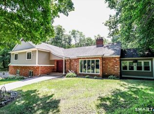 80 Pine Hollow Dr, Middlebury, CT 06762