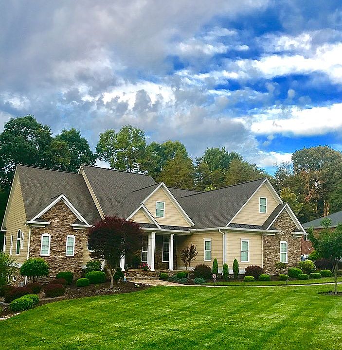 1st image of 248 Oak Creek Dr