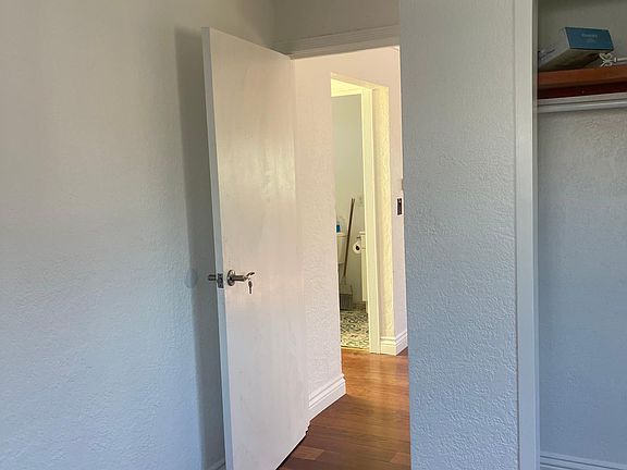 4th image of 2345 S Cloverdale Ave #1