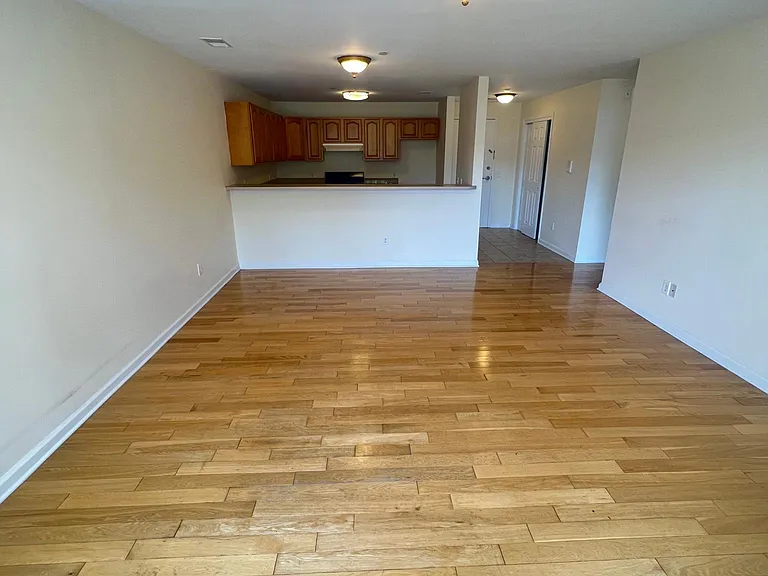 478 Essex St #B — Photo 3