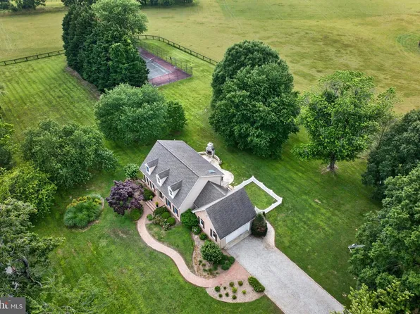 718 Whitehall Beach Rd, Annapolis, MD 21409