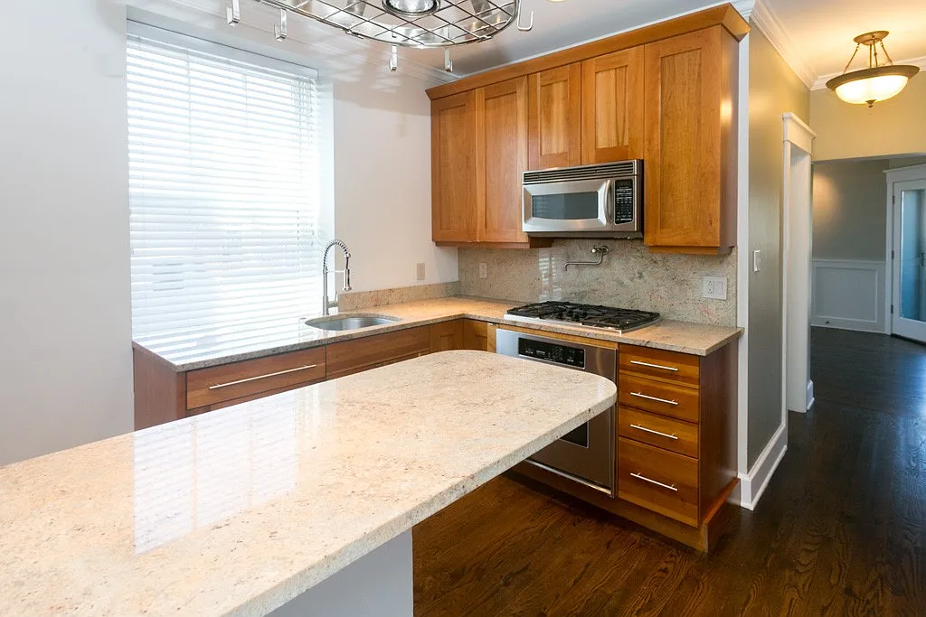 Captivating 1 Bed, 1 Bath at Bosworth + Addison (Wrigleyville) — Photo 2