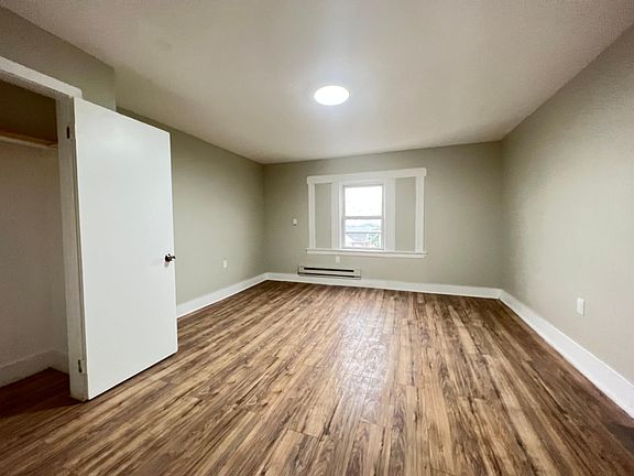 3rd image of 28 Baldwin Ave Floor 2