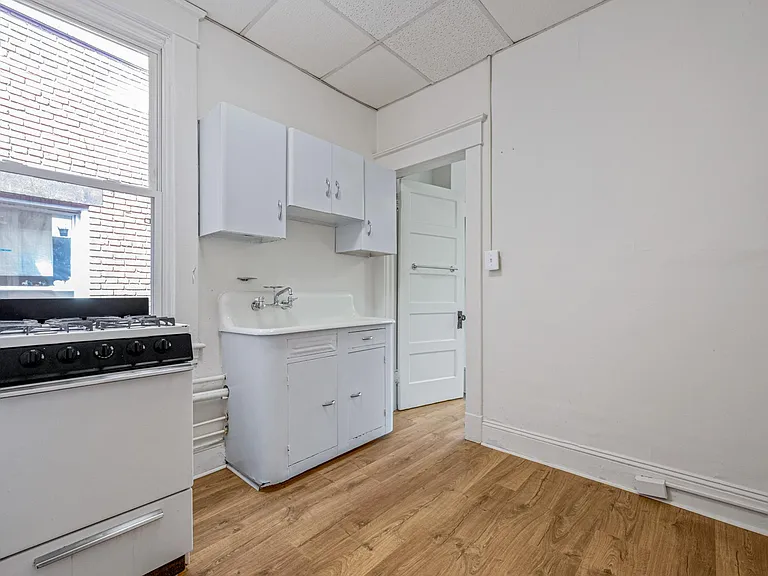 111 W 29th St #3F — Photo 9