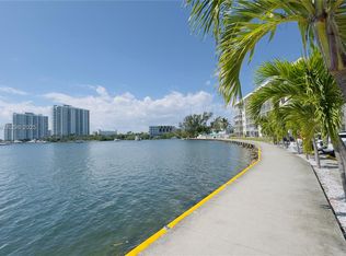 2851 E Leonard Dr #J204, North Miami Beach, FL 33160