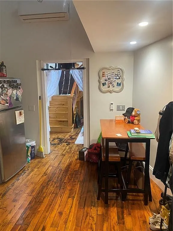 1 bed, 1.0 bath, 875 sqft, $1,850 — Photo 3