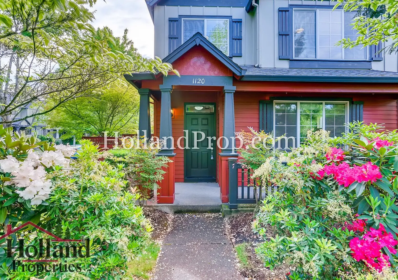 Beautiful 3 Bedroom 2.5 Bathroom Home in Hillsboro! — Photo 1