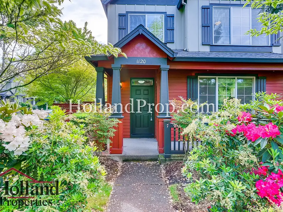 1120 SE 11th Ave