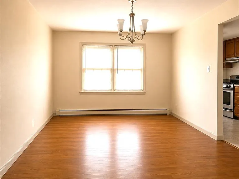 304 Loren Ct — Photo 8