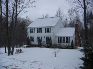 12 Burbank Way, Hooksett, NH 03106
