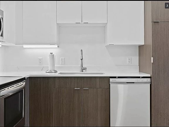 3rd image of 69 Etna Rd #111