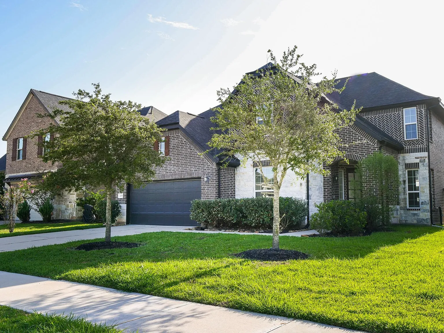 4 bed, 3.5 bath, 3207 sqft, $3,600 — Photo 2