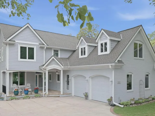 N67W33001 Oakridge LANE, Hartland, WI 53029
