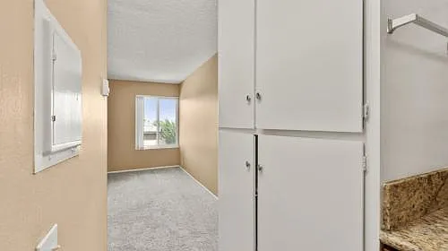 Vista Apartments — Photo 26