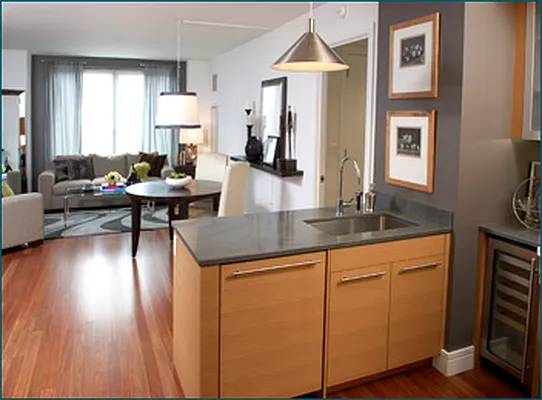 Sold by R New York | media 1
