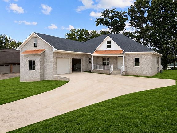 2nd image of 980 Skyline Dr