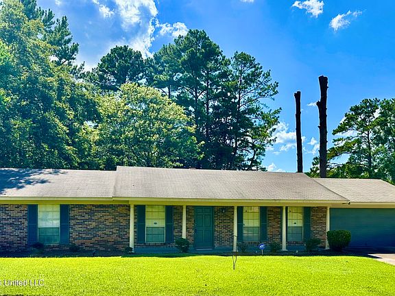 2nd image of 321 Sharon Hills Dr