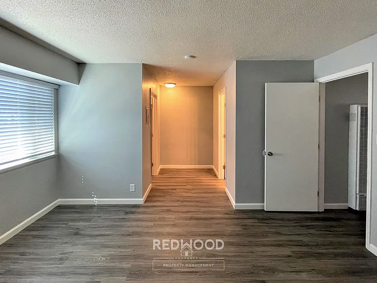 5324 Holiday Dr. — Photo 22