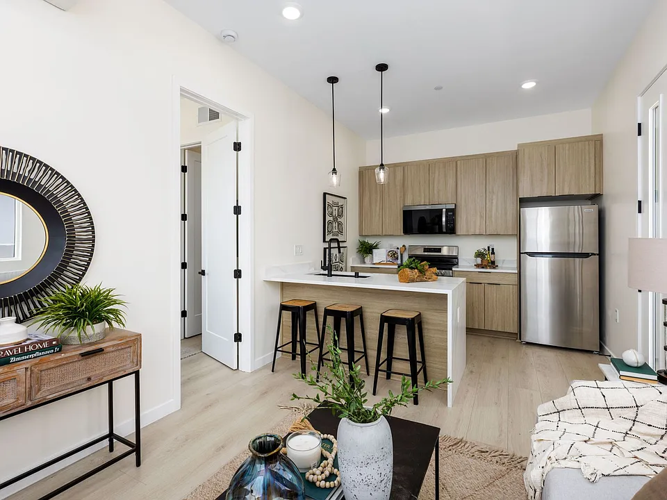 5527-33 Olvera Ave