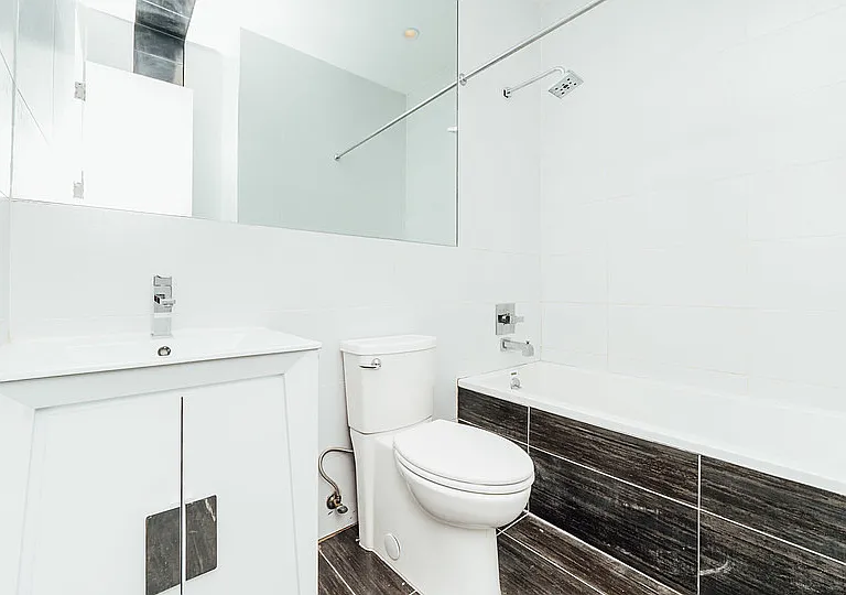 319 Melrose St #2A — Photo 9