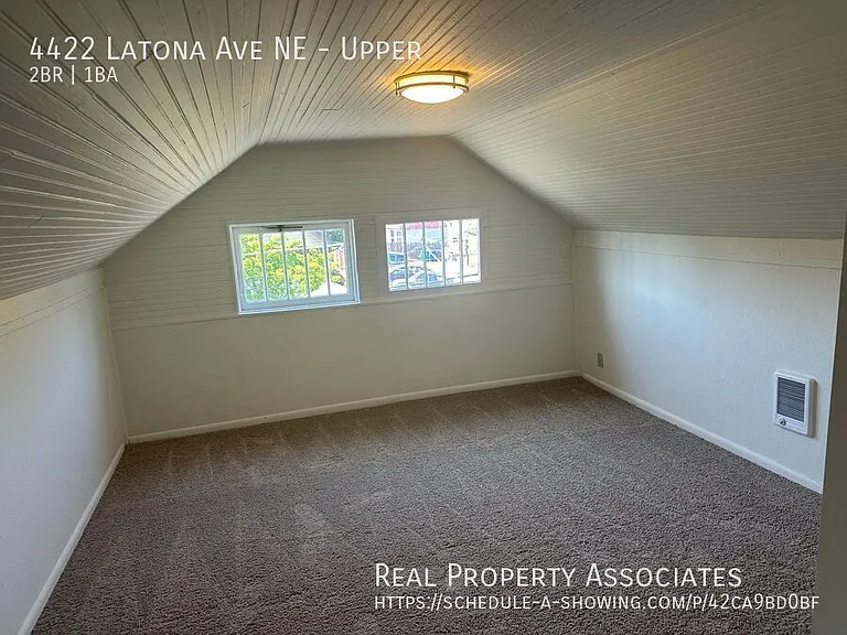 4422 Latona Ave NE #UPPER — Photo 6