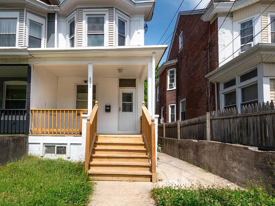 1st image of 221 Highland Ave