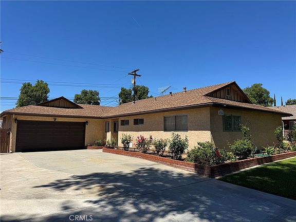 4th image of 4356 Snowberry St