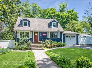 55 6th Ave, Westwood, NJ 07675