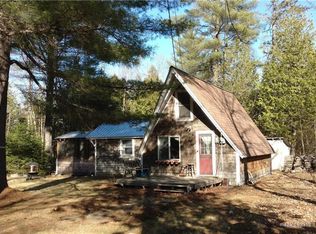 31 Pond Rd, Athens, ME 04912