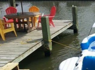1249 Island Blvd, Crystal Beach, TX 77650