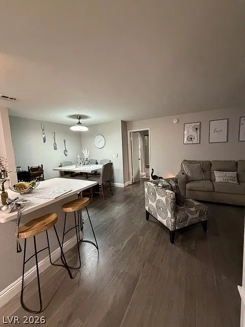 2 bed, 2.0 bath, 1053 sqft, $1,600 — Photo 4
