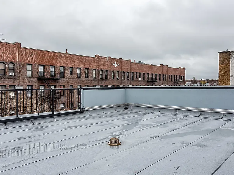 83 Winthrop St #1C — Photo 23