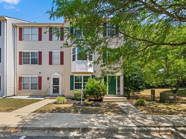 4712 English Ct, Suitland, MD 20746