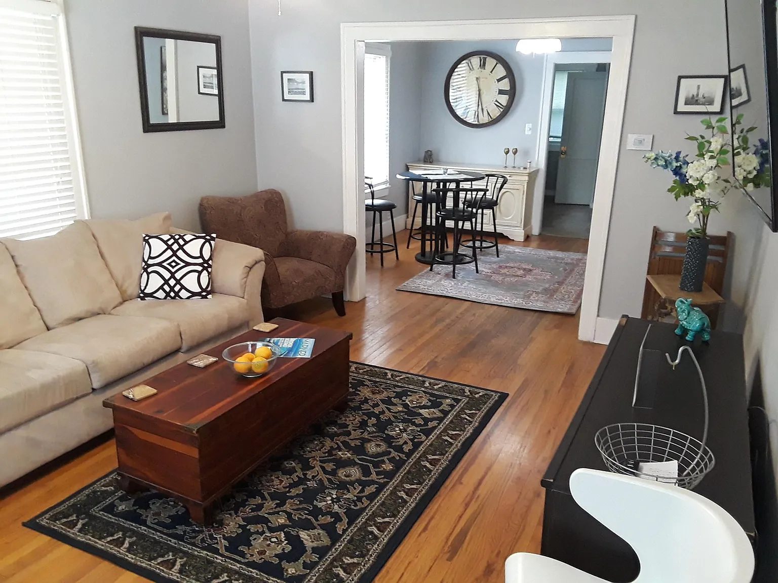 204 S Laurel St — Photo 2