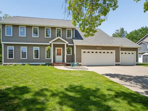 6300 N Winwood Dr, Johnston, IA 50131
