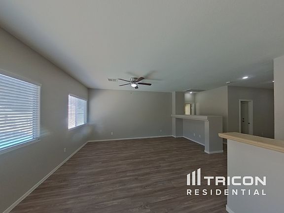 3rd image of 4917 Quartz Crest St