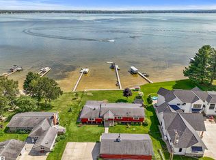 6563 W Northshore Dr, Lake City, MI 49651