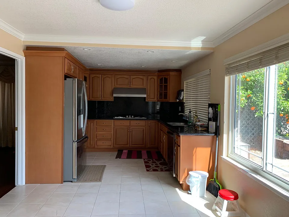 1808 Daltrey Way