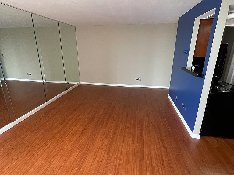 8200 E Jefferson Ave #1412 — Photo 3