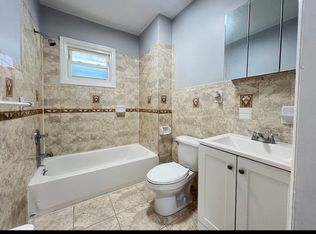 131 Osborne Ter #2RR, Newark, NJ 07108