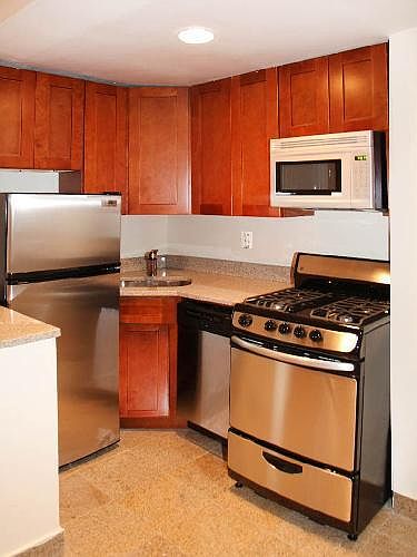 2nd image of 38 E 3rd St