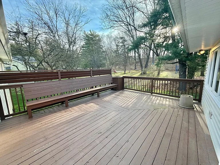29 Carriage Hill Ln — Photo 6