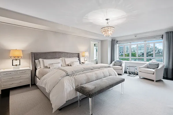 Rented by Douglas Elliman | media 16